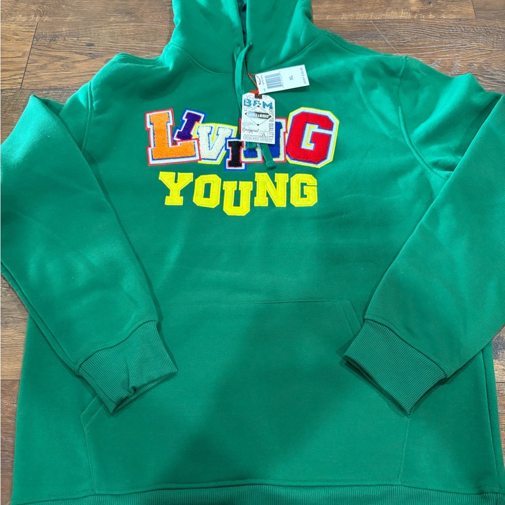 Bleecker and Mercer “Living young”green Hoodie with Colorful Lettering xl
